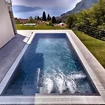 Pineta - Theater Villa Tignale